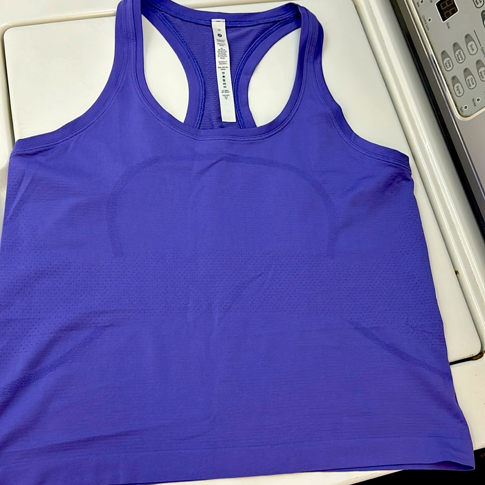 Lululemon tank